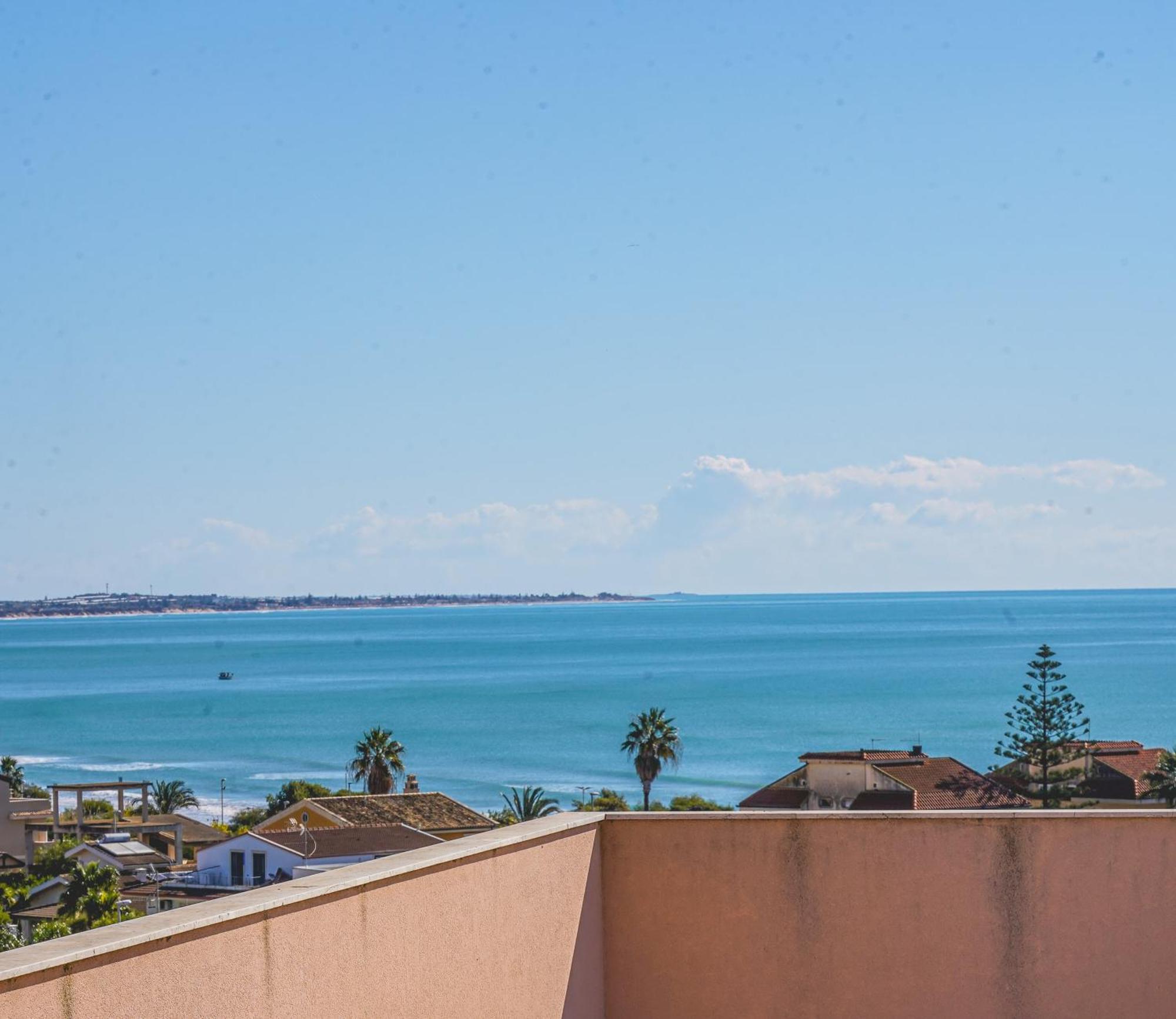 Attico Terrazza Cielomare Seaview Appartement Pozzallo Buitenkant foto